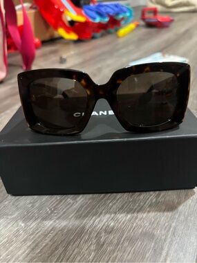 CHANEL Tortoiseshell Square Sunglasses in Dark Brown